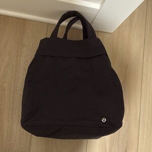 Lululemon on my level tote